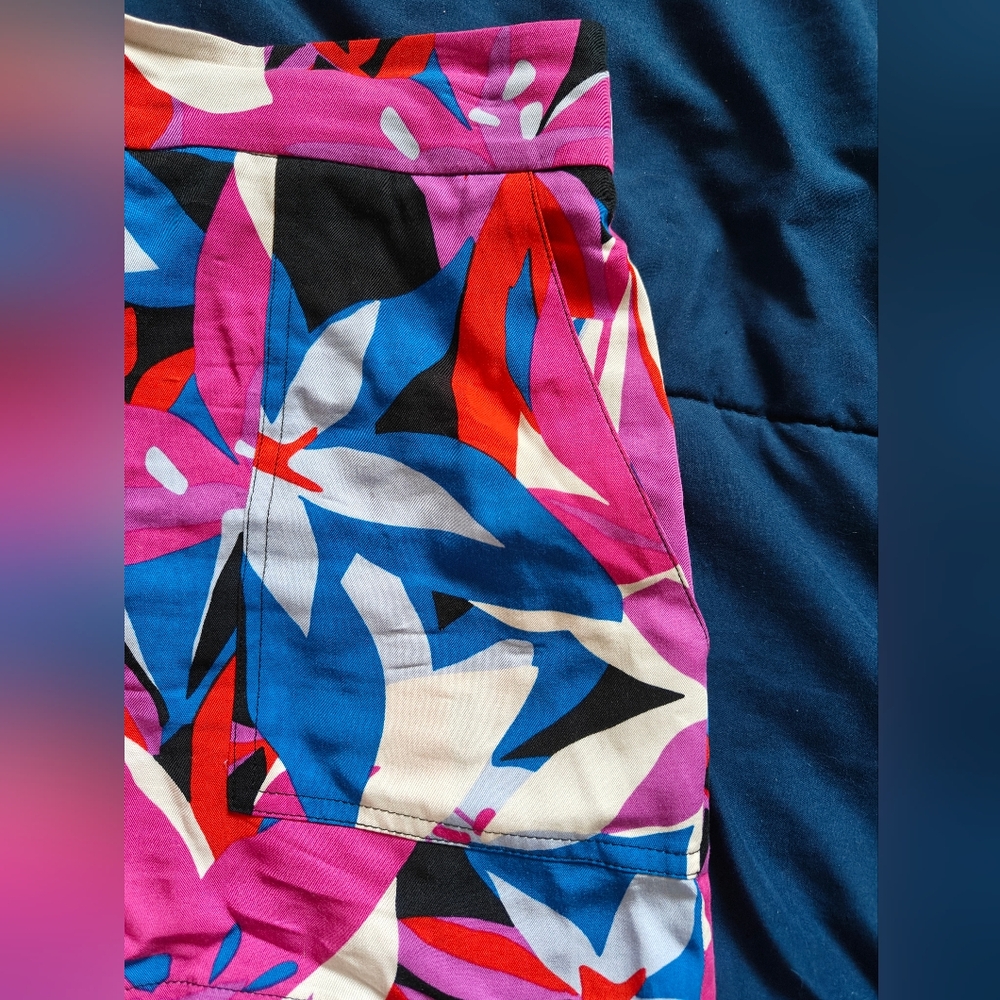 Nine West High Waist Floral Women's Shorts Med - Pink, Blue, White - Picture 2 of 3